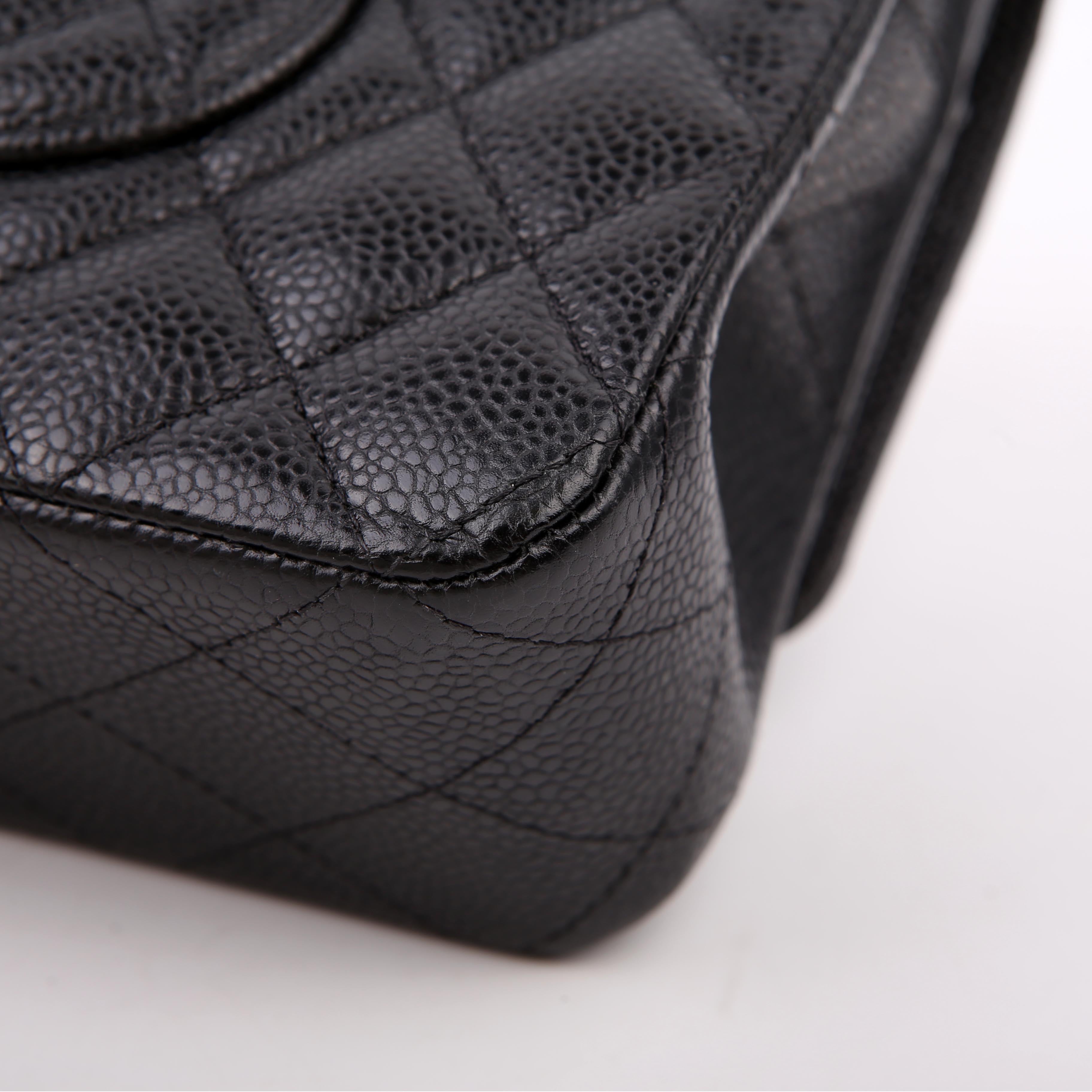 Chanel Classic Flap Medium Caviar 22M Black/Silver