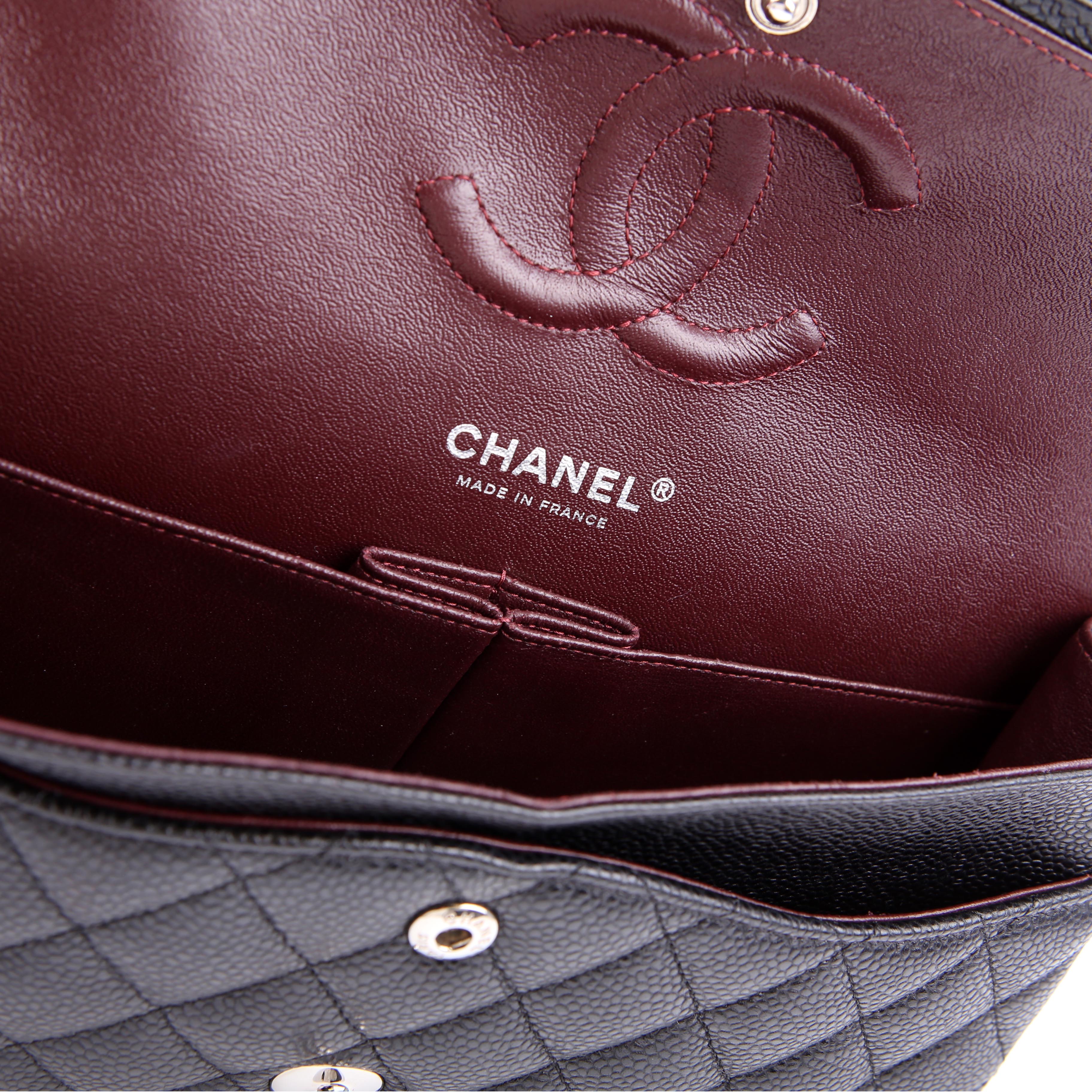 Chanel Classic Flap Medium Caviar 22M Black/Silver