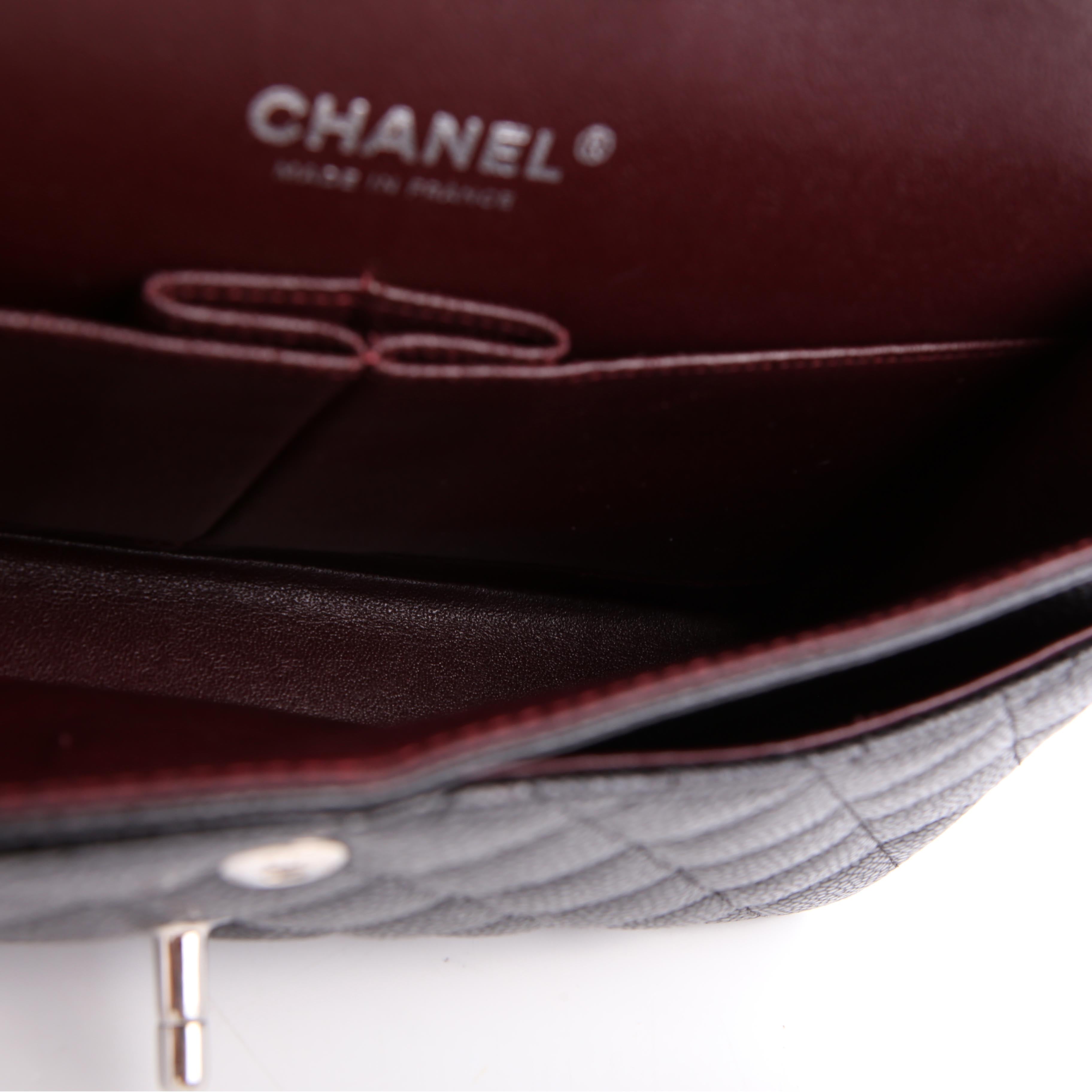 Chanel Classic Flap Medium Caviar 22M Black/Silver