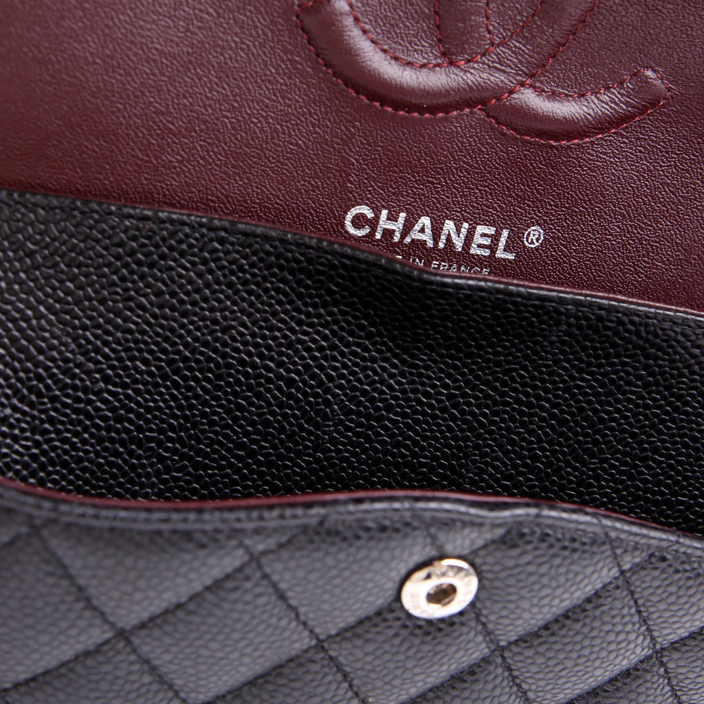 Chanel Classic Flap Medium Caviar 22M Black/Silver