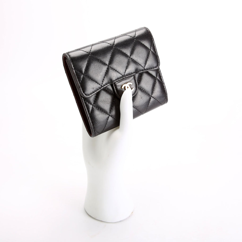 Chanel Classic Compact Flap Wallet Lambskin 22M Black