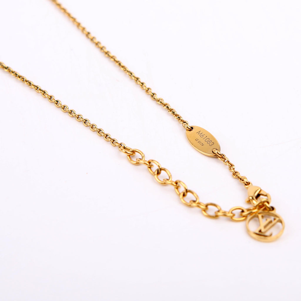Louis Vuitton Essential V Necklace Gold