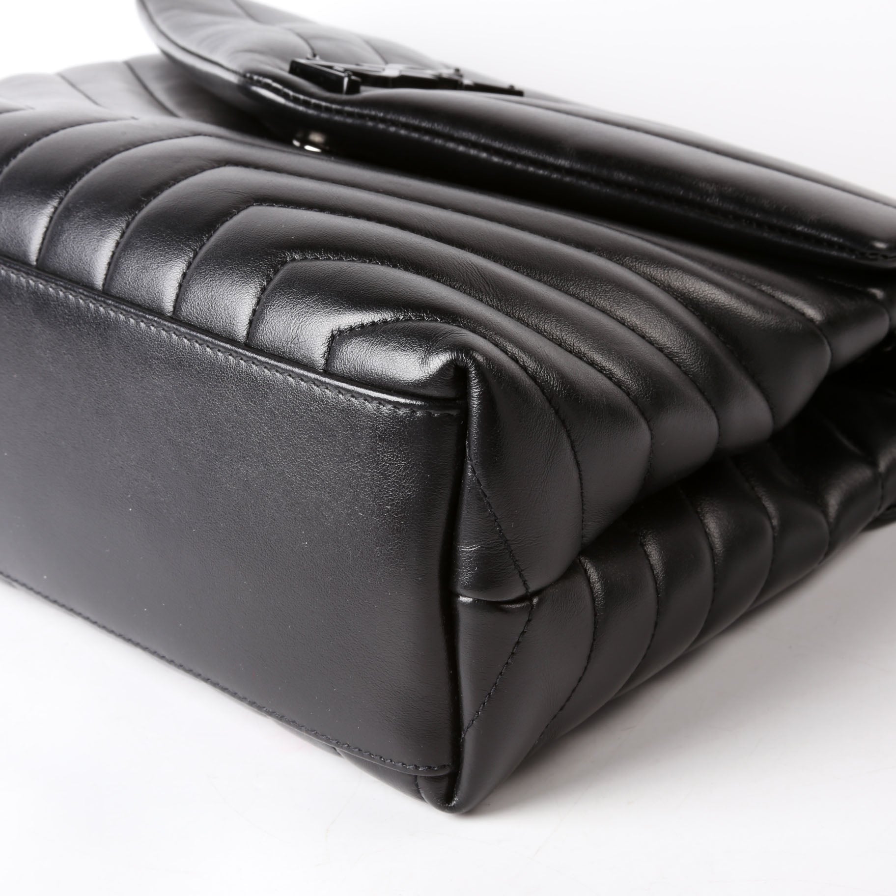 Saint Laurent Loulou Medium Quilted 574946 Black