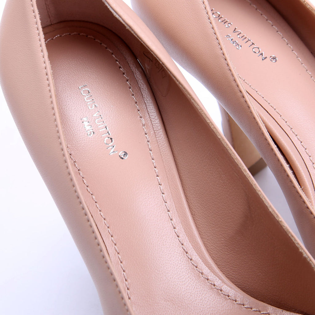Louis Vuitton Leather Pumps Size 36