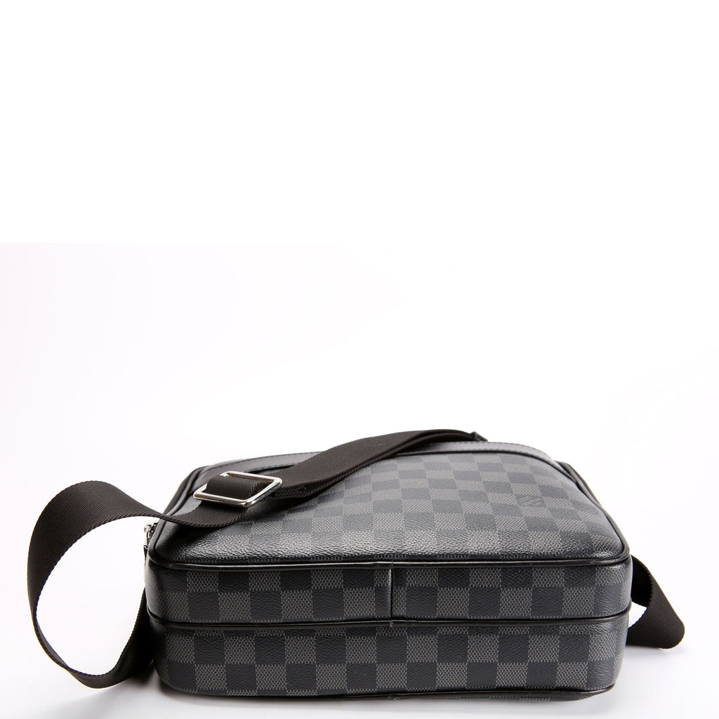 Louis Vuitton Trocadero Messenger PM Graphite