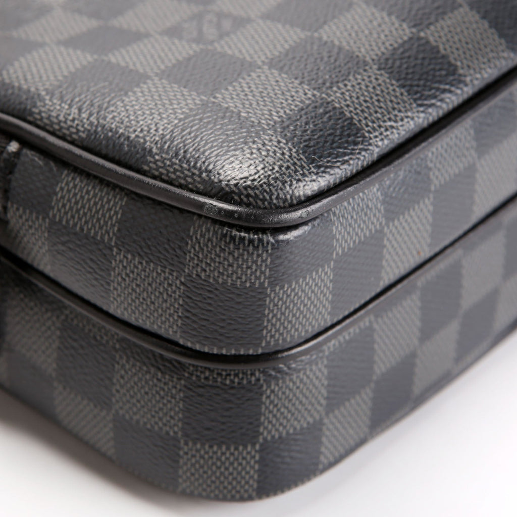 Louis Vuitton Trocadero Messenger PM Graphite