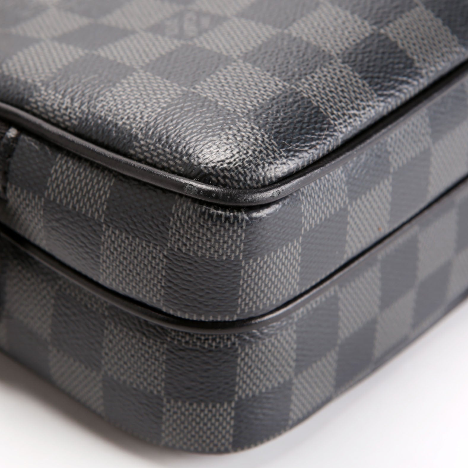 Louis Vuitton Trocadero Messenger PM Graphite