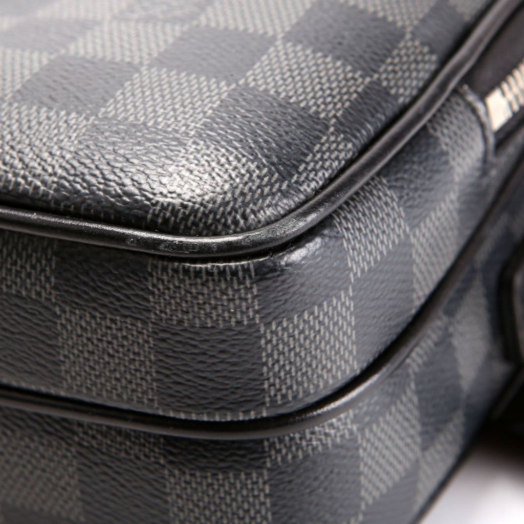 Louis Vuitton Trocadero Messenger PM Graphite