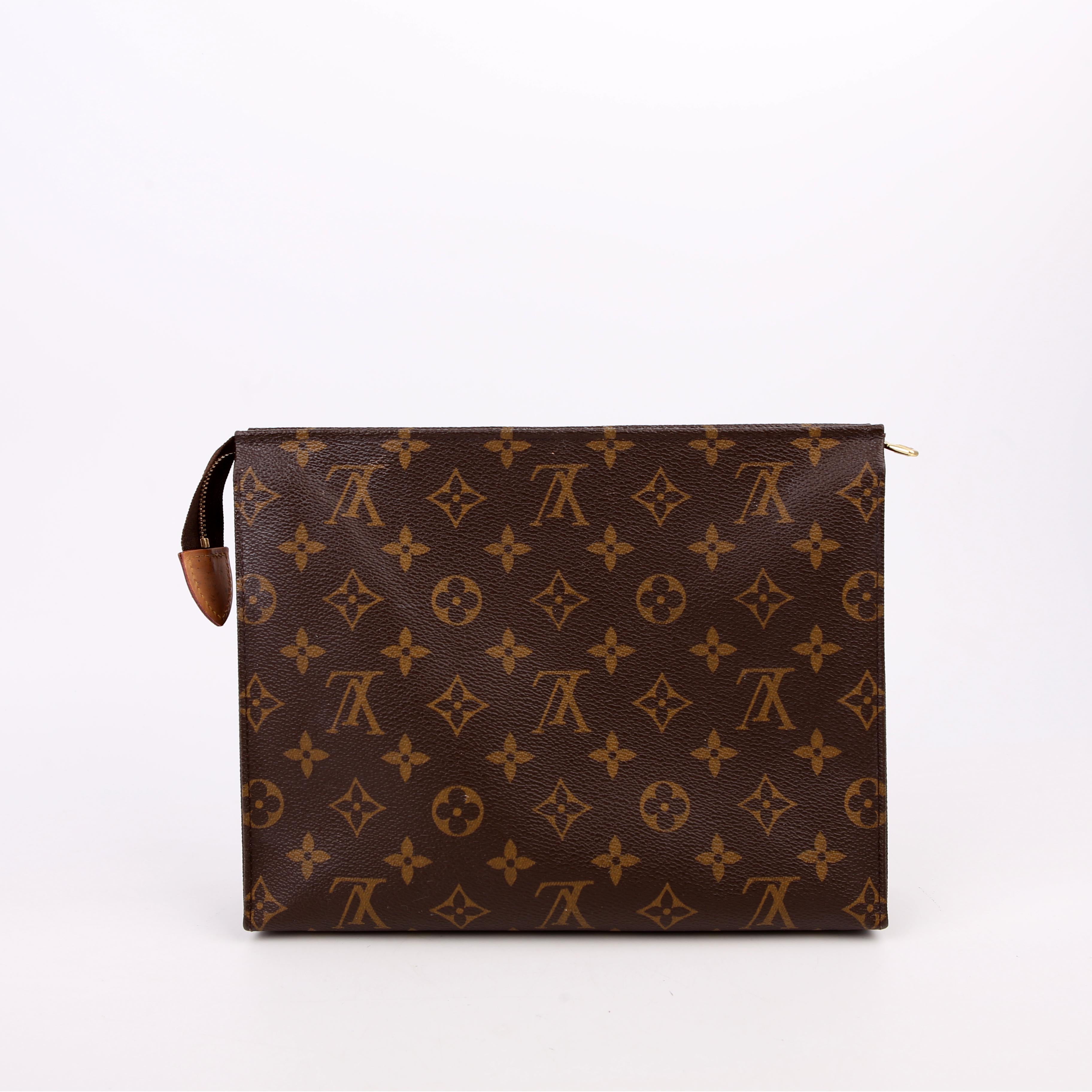 Louis Vuitton Toiletry Pouch 26 Monogram