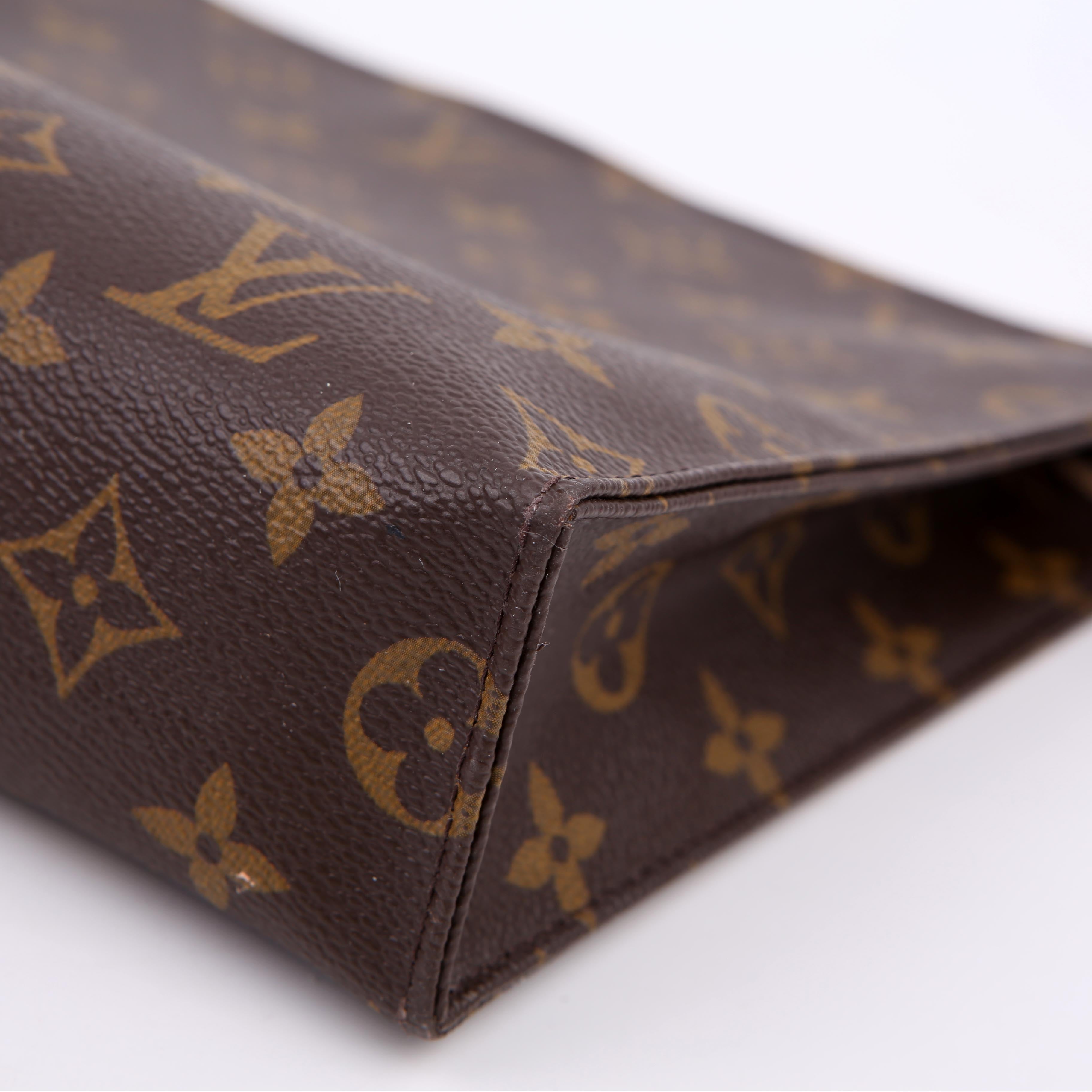 Louis Vuitton Toiletry Pouch 26 Monogram