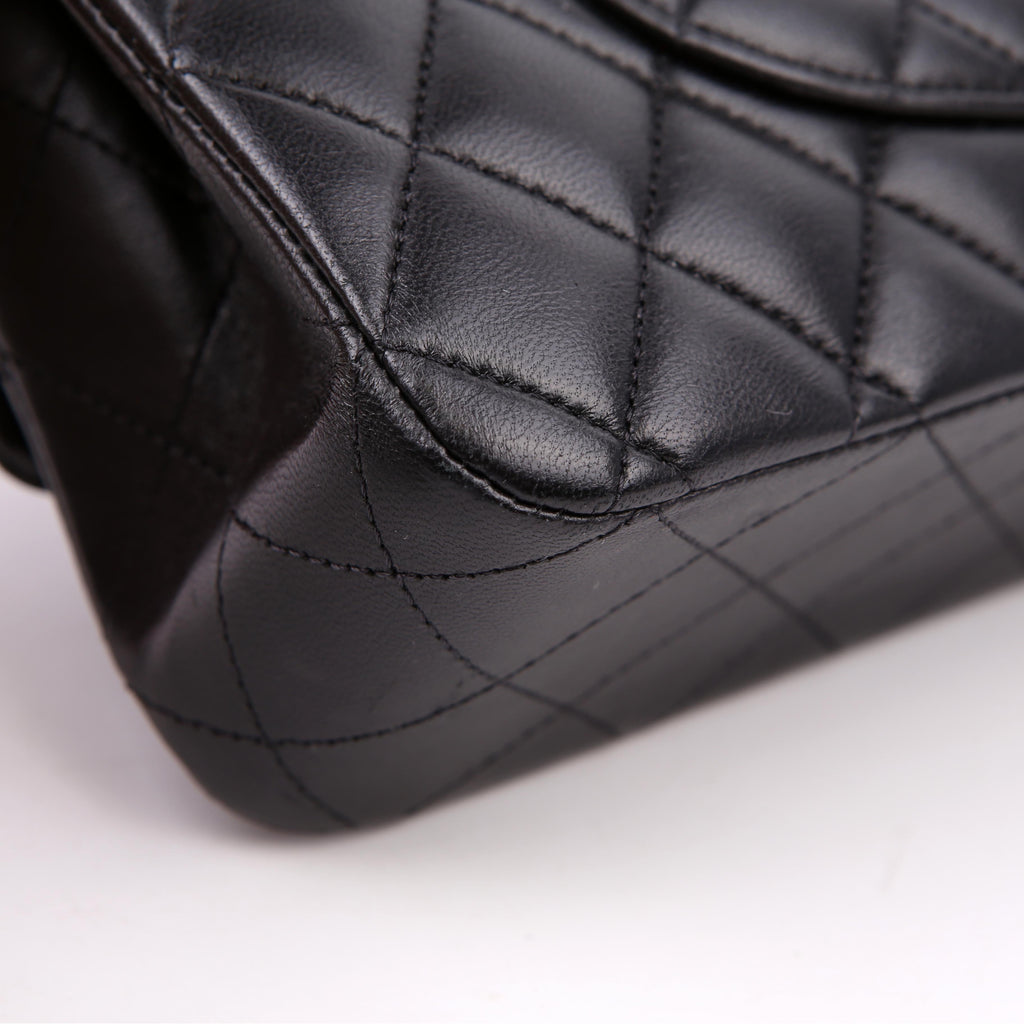 Chanel Classic Flap Medium Lambskin RFID Black