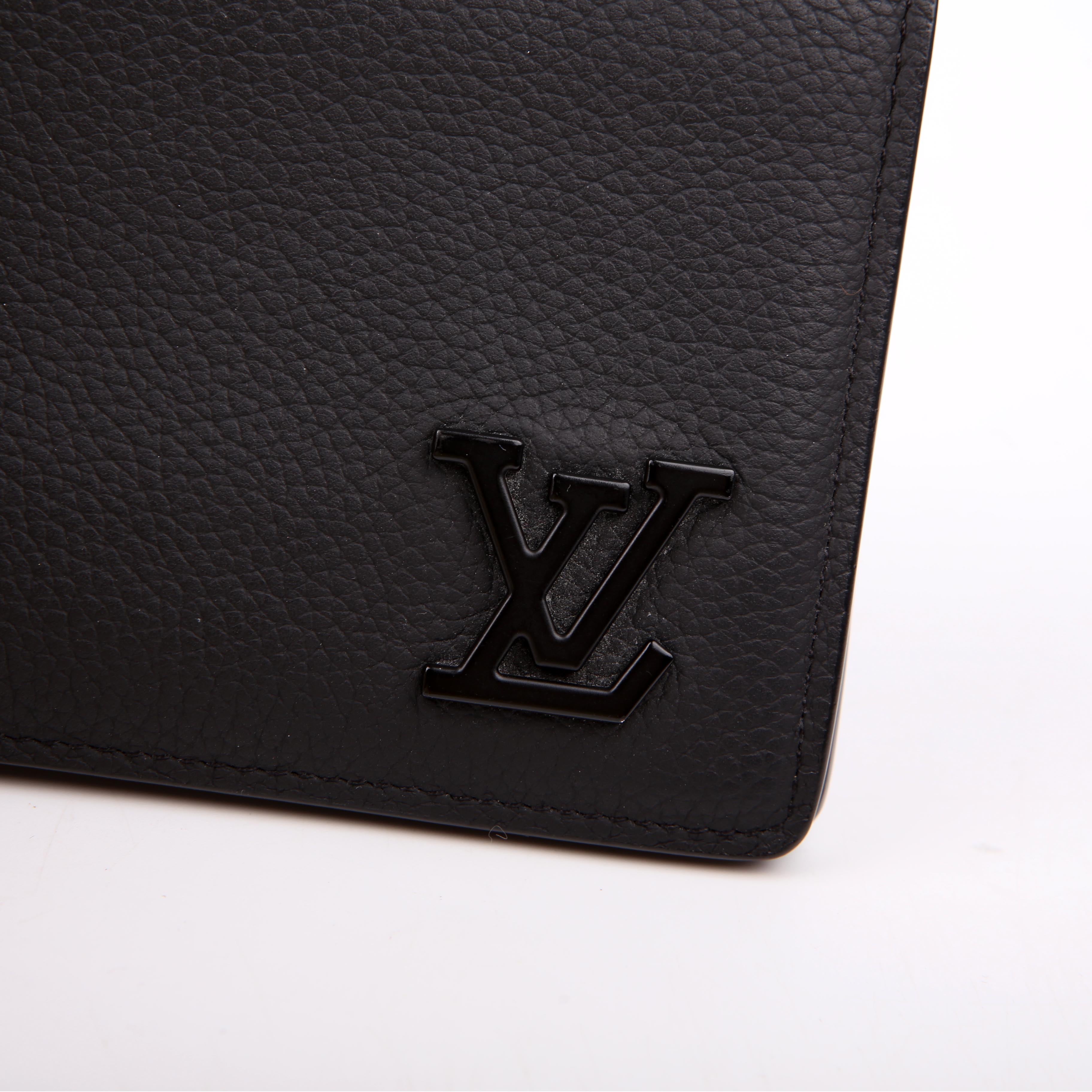 Louis Vuitton Multiple Wallet LV Aerogram Black