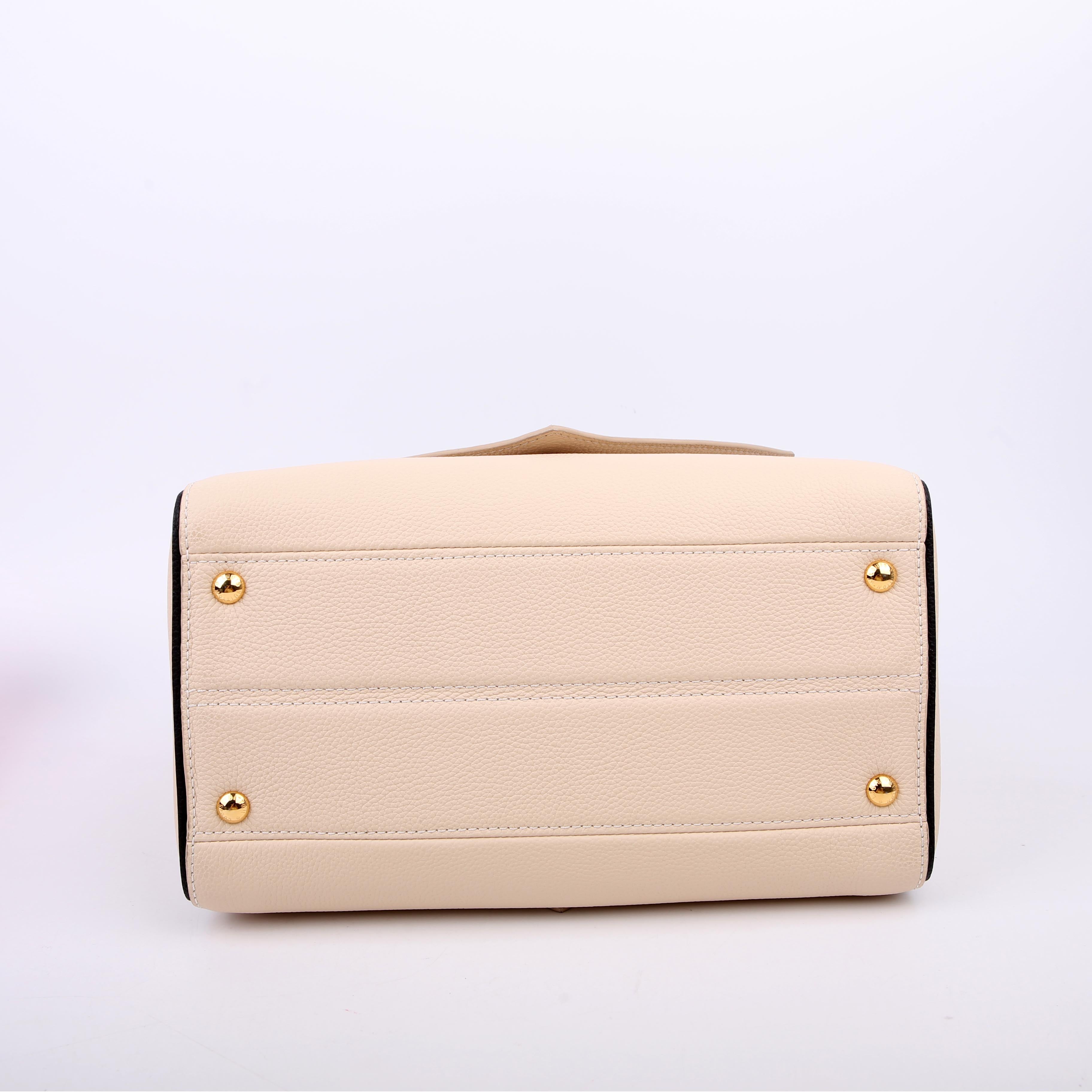 Louis Vuitton Double V Leather Cream