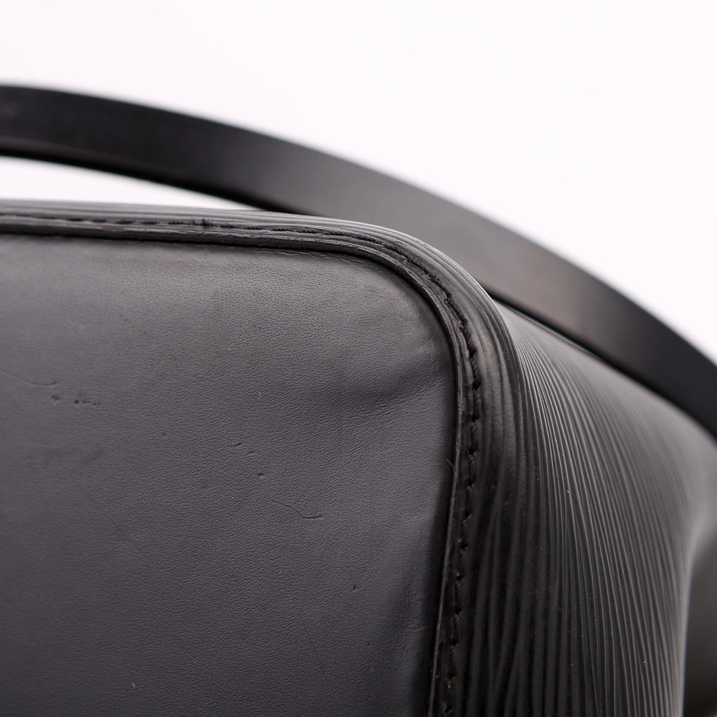 Louis Vuitton Neonoe MM Epi Black