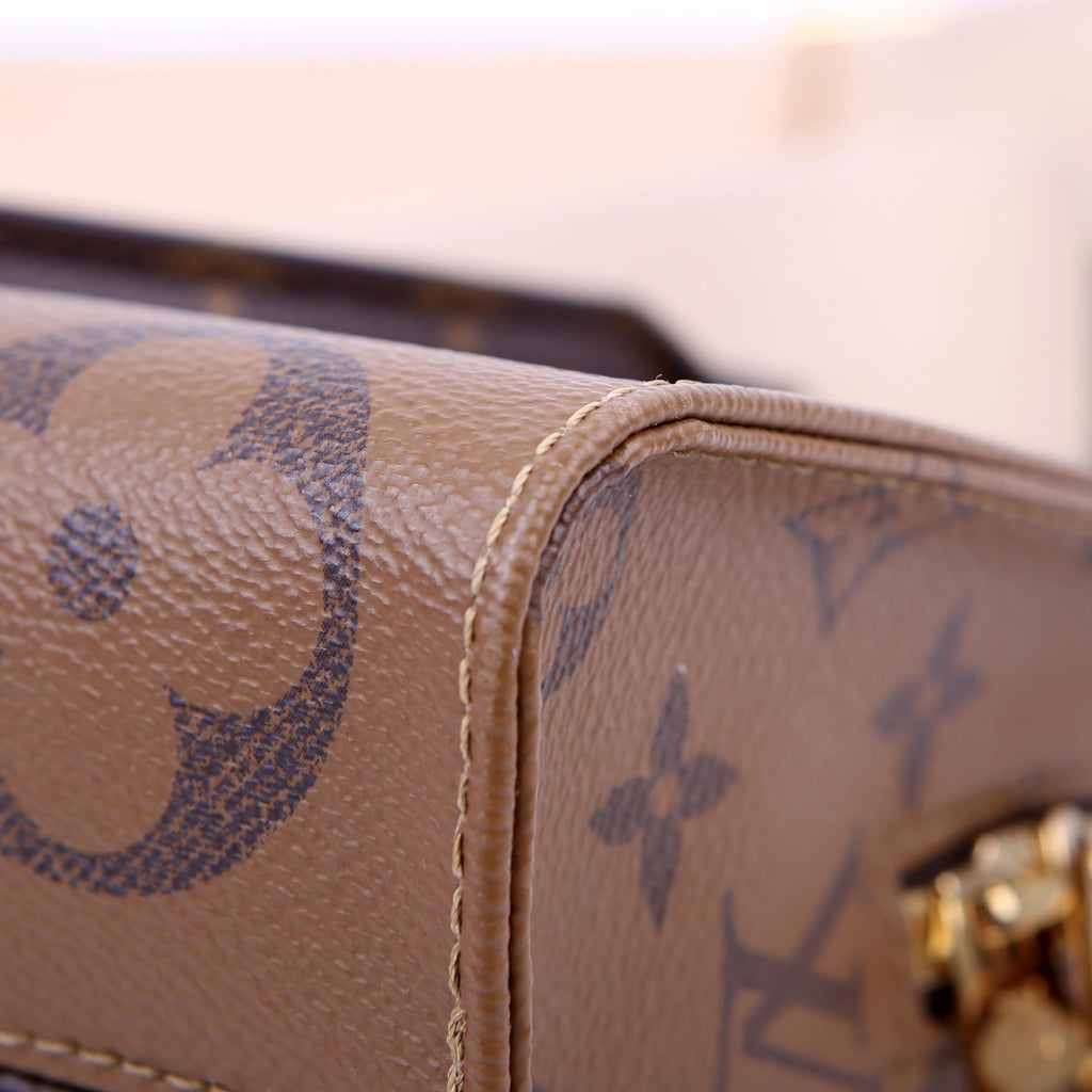 Louis Vuitton ONTHEGO East West Giant Reverse Monogram