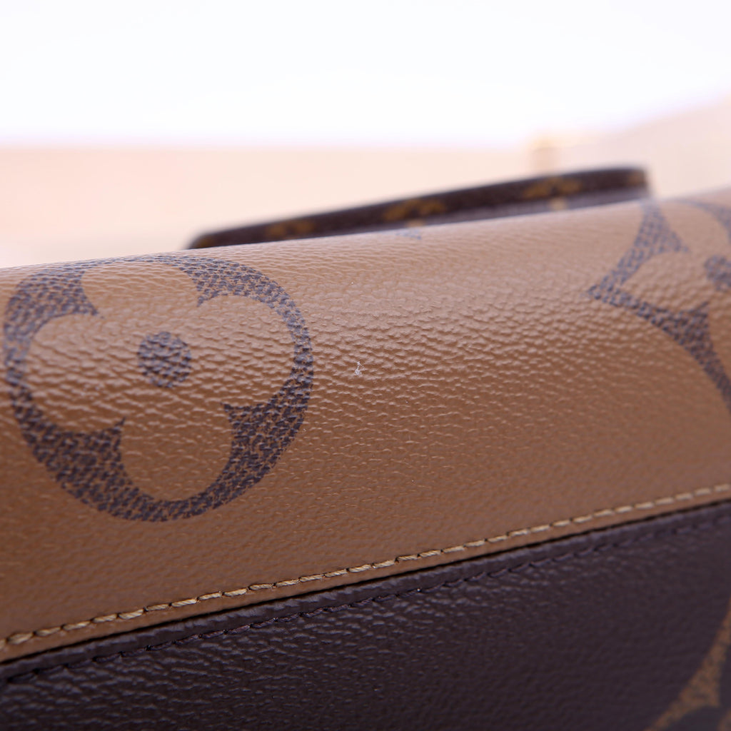 Louis Vuitton ONTHEGO East West Giant Reverse Monogram