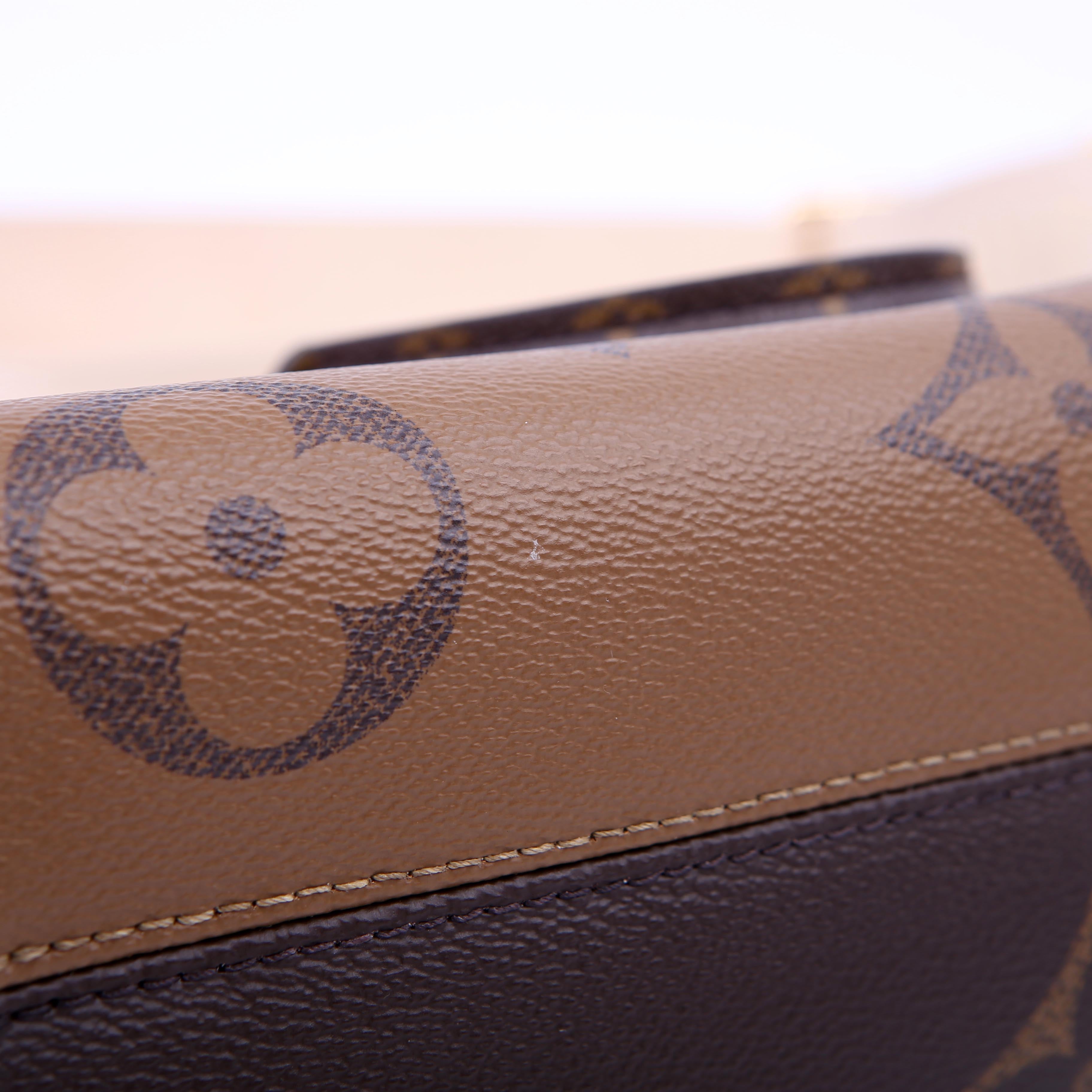 Louis Vuitton ONTHEGO East West Giant Reverse Monogram