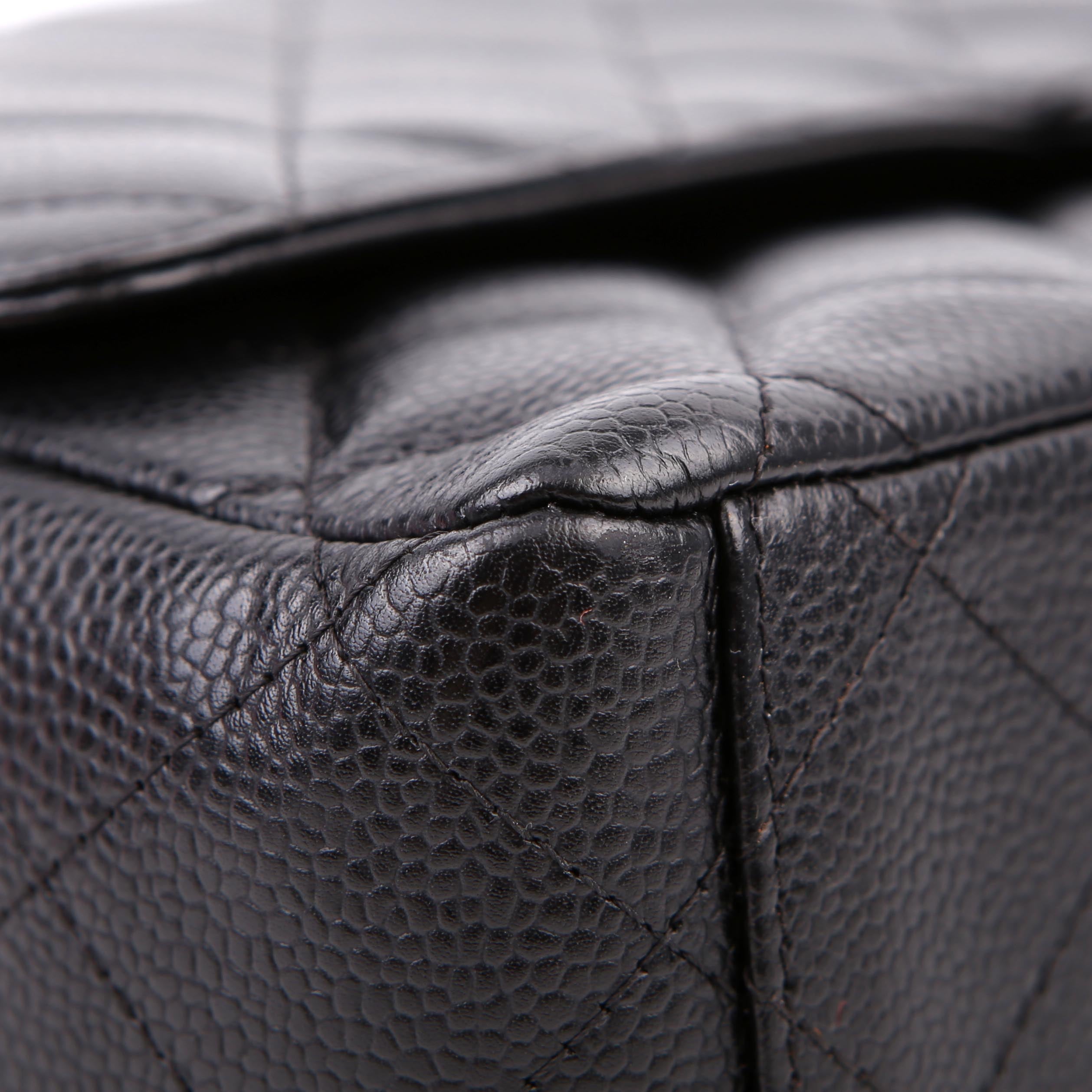 Chanel Classic Flap Maxi Caviar 17-20M Black