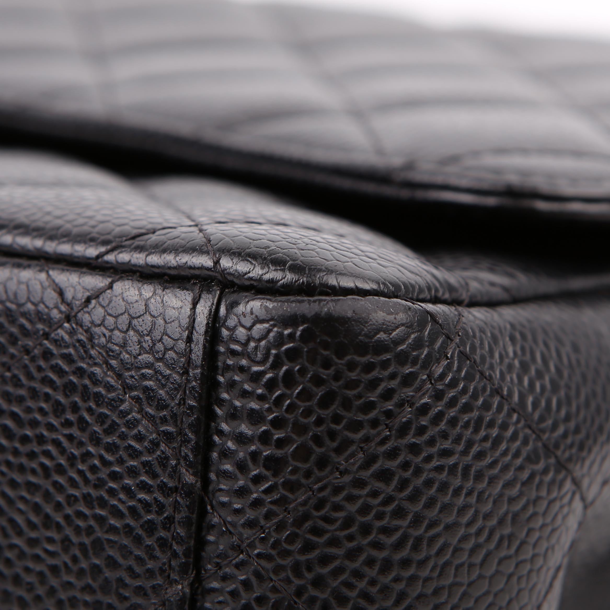 Chanel Classic Flap Maxi Caviar 17-20M Black