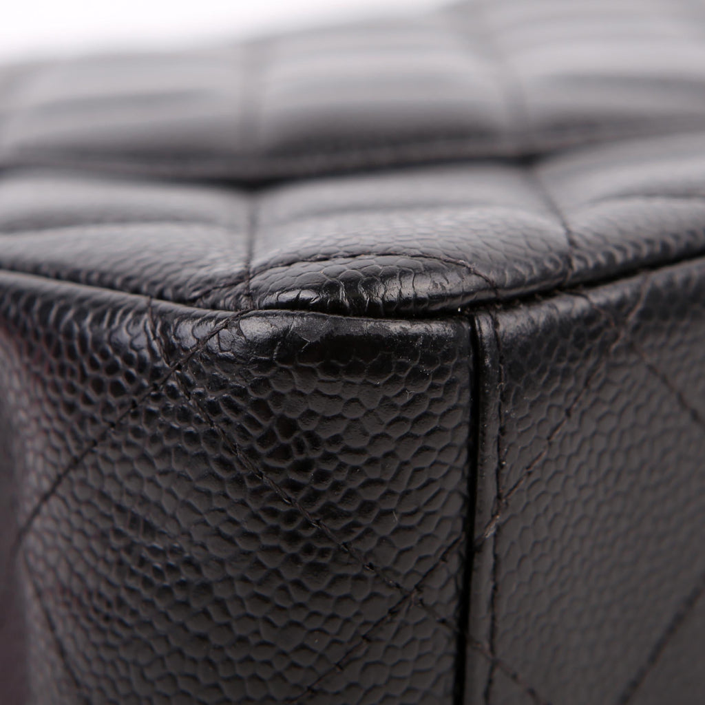 Chanel Classic Flap Maxi Caviar 17-20M Black