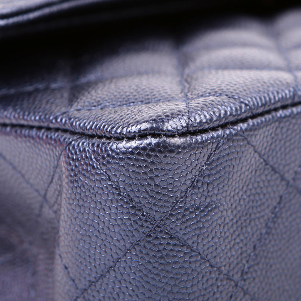 Chanel Classic Flap Medium Caviar 29-31M Navy