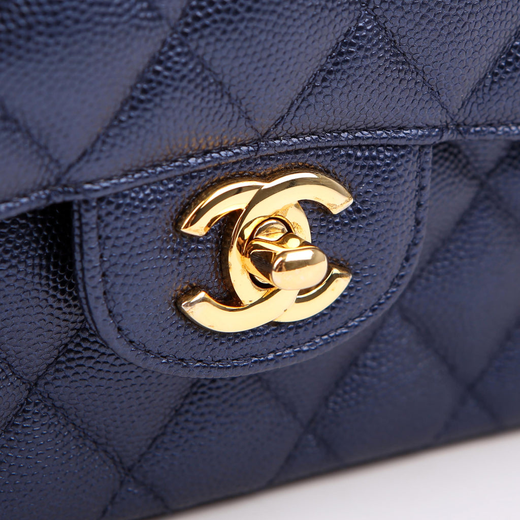 Chanel Classic Flap Medium Caviar 29-31M Navy