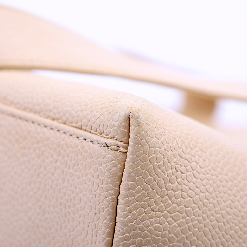 Chanel Logo Vintage Tote Medium Cream