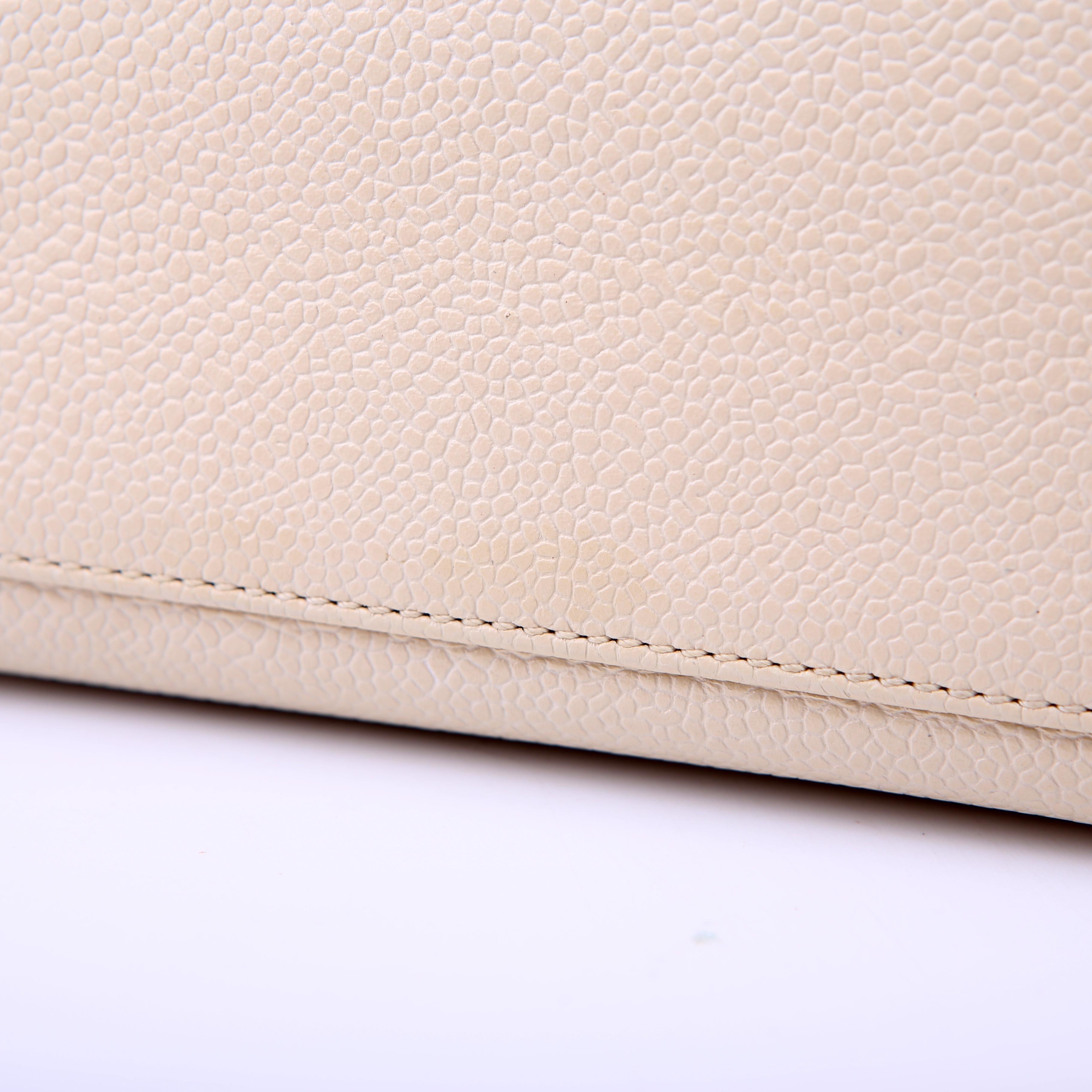 Chanel Logo Vintage Tote Medium Cream