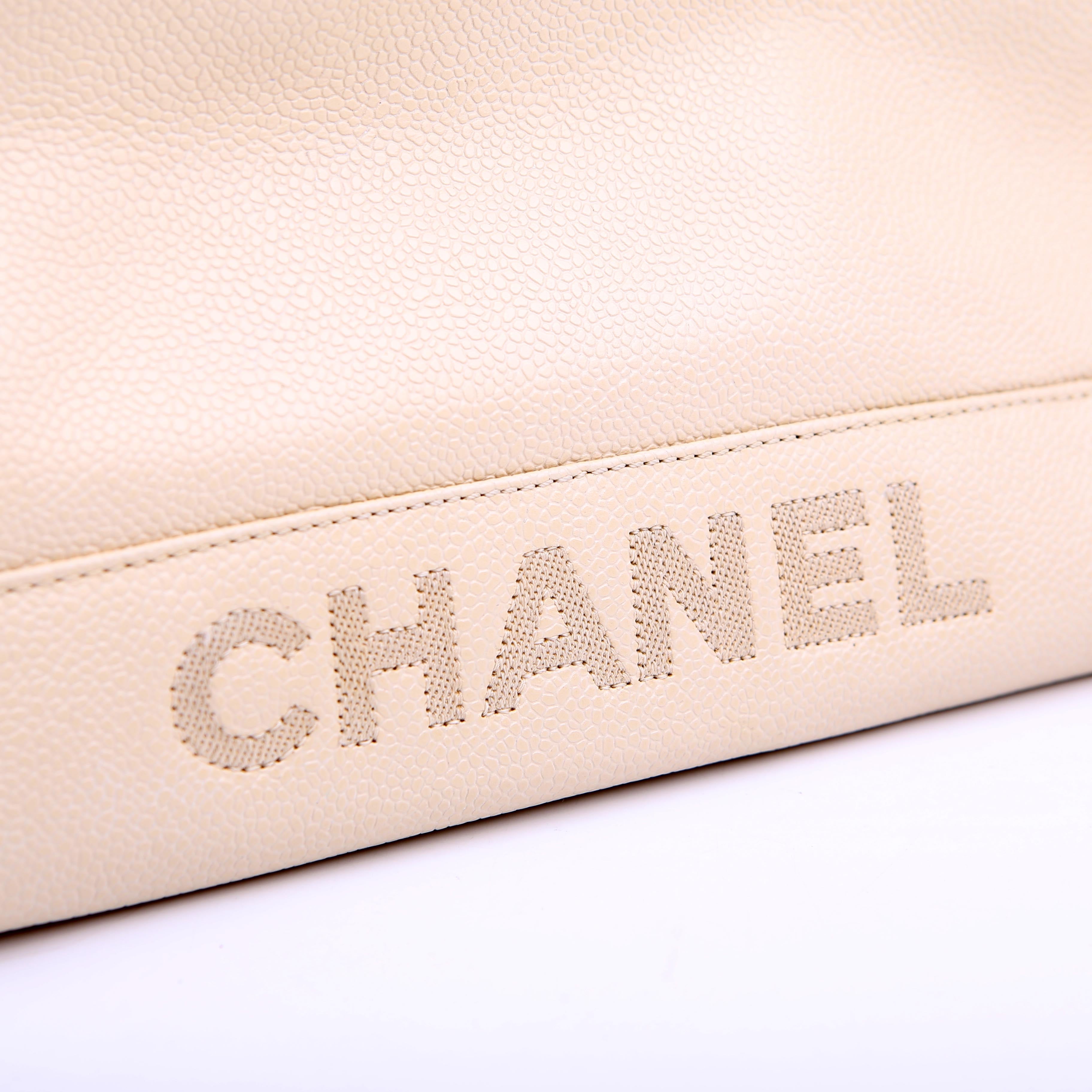 Chanel Logo Vintage Tote Medium Cream