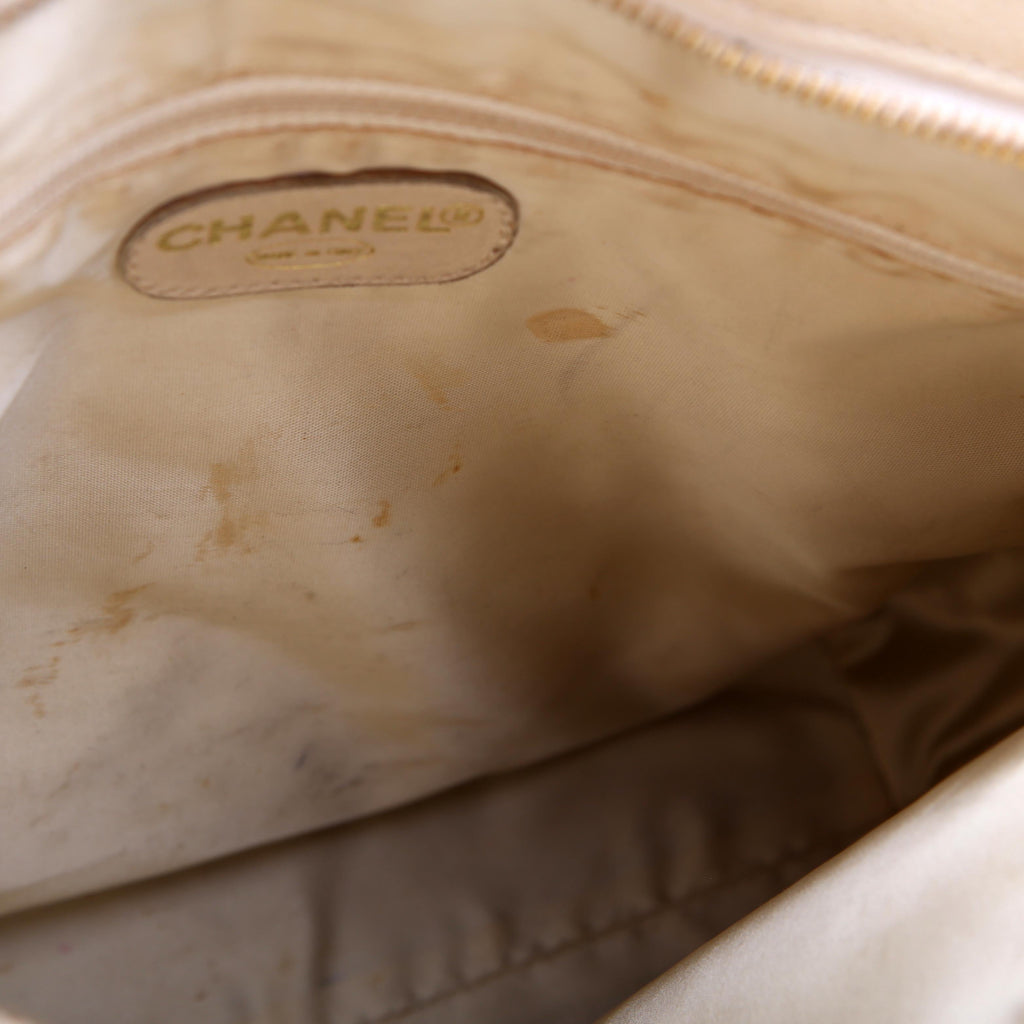 Chanel Logo Vintage Tote Medium Cream