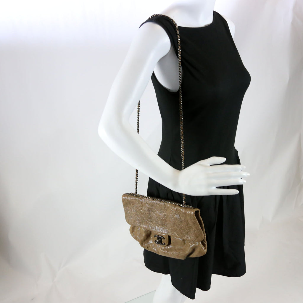 Chanel Elastic Flap Medium Caviar 16M Brown