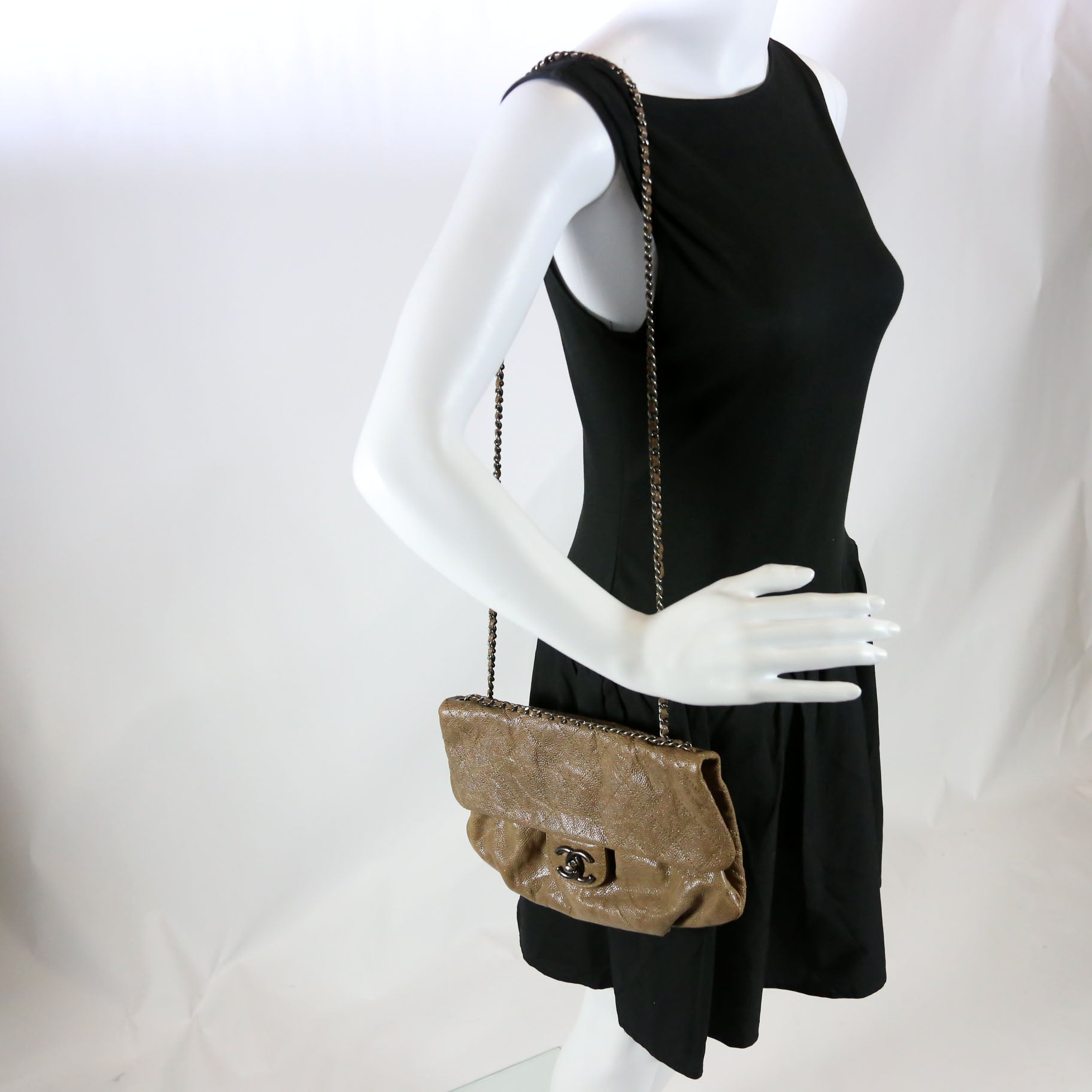 Chanel Elastic Flap Medium Caviar 16M Brown