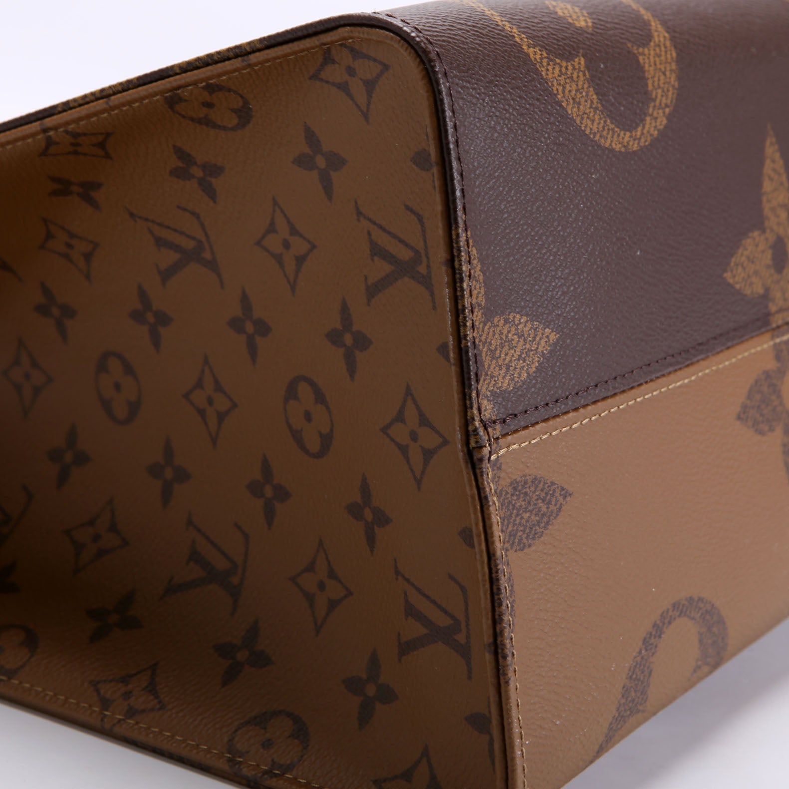 Louis Vuitton ONTHEGO GM Reverse Monogram