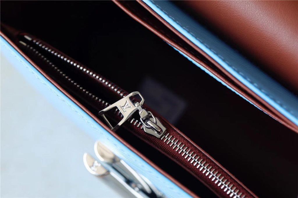 Louis Vuitton Twist MM Epi Blue For Women,  Shoulder And Crossbody Bags 9.1in/23cm Louis Vuitton