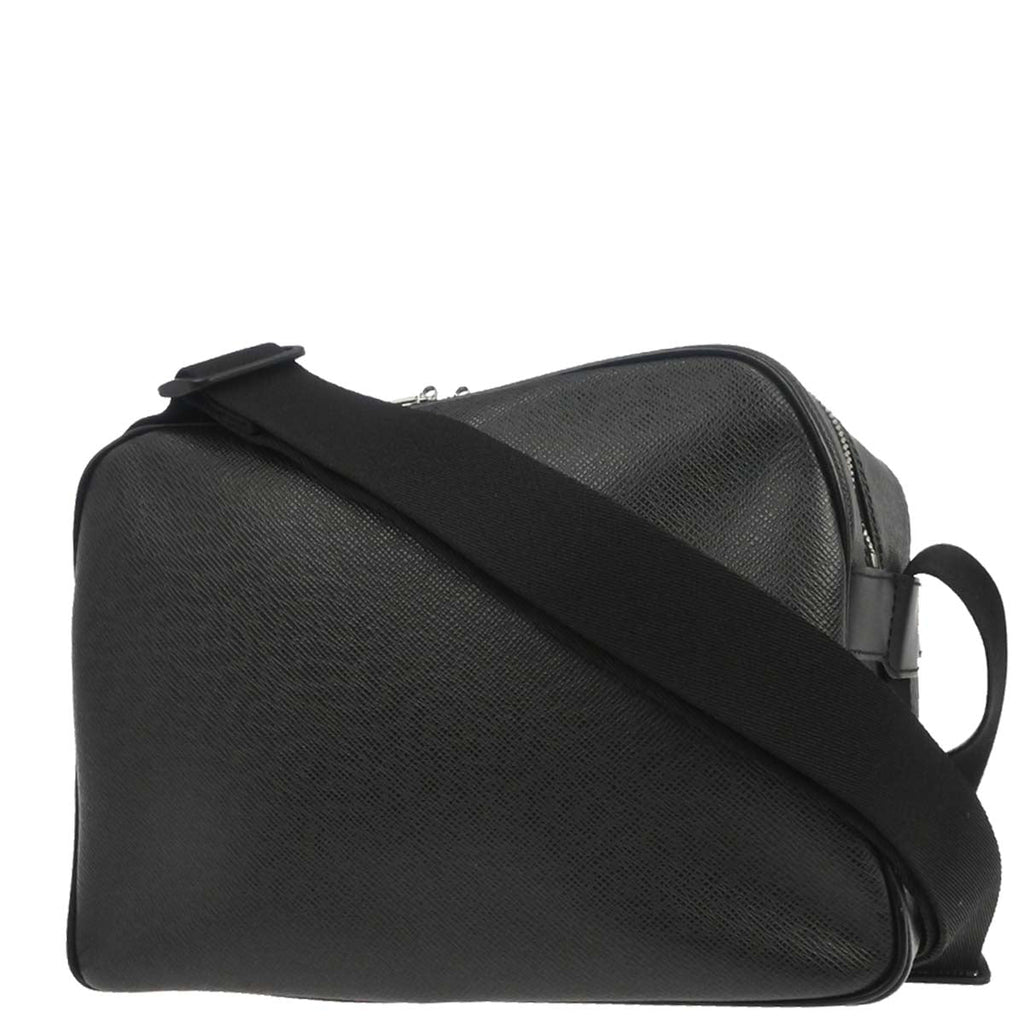 Louis Vuitton Black Taiga Reporter PM Shoulder Bag M30152