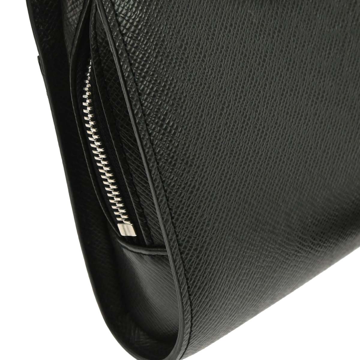 Louis Vuitton Black Taiga Baikal Clutch Bag M30182