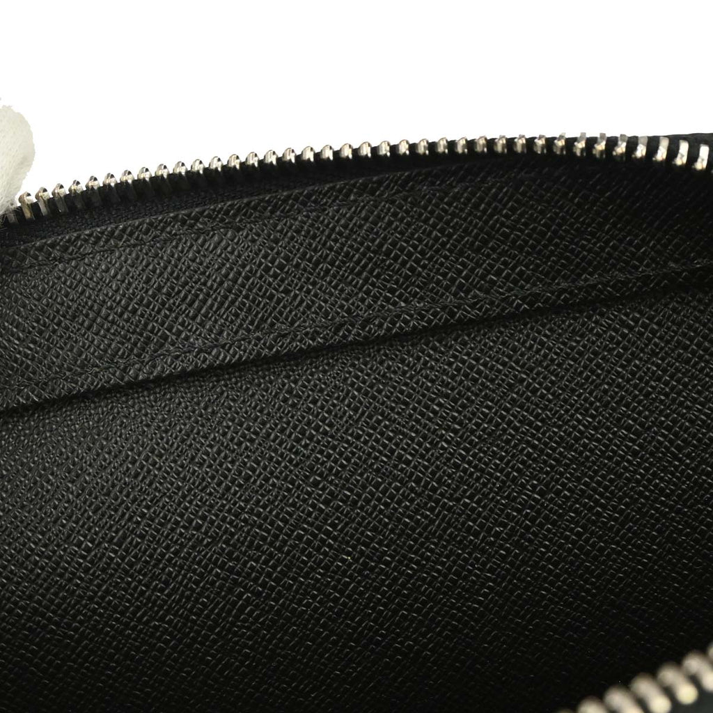 Louis Vuitton Black Taiga Baikal Clutch Bag M30182