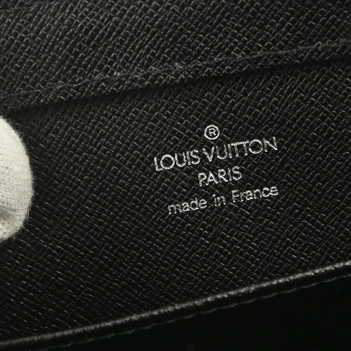 Louis Vuitton Black Taiga Baikal Clutch Bag M30182