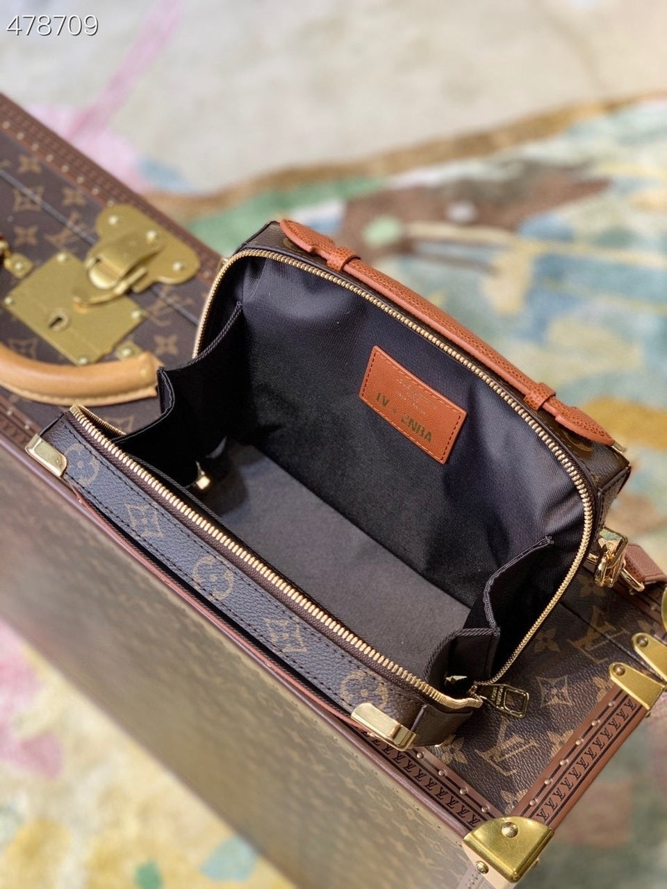 Louis VuittonxNBA Handle Trunk Monogram Canvas For Men, Bags, Messenger And Crossbody Bags 8.5in/21.5cm Louis Vuitton M45785