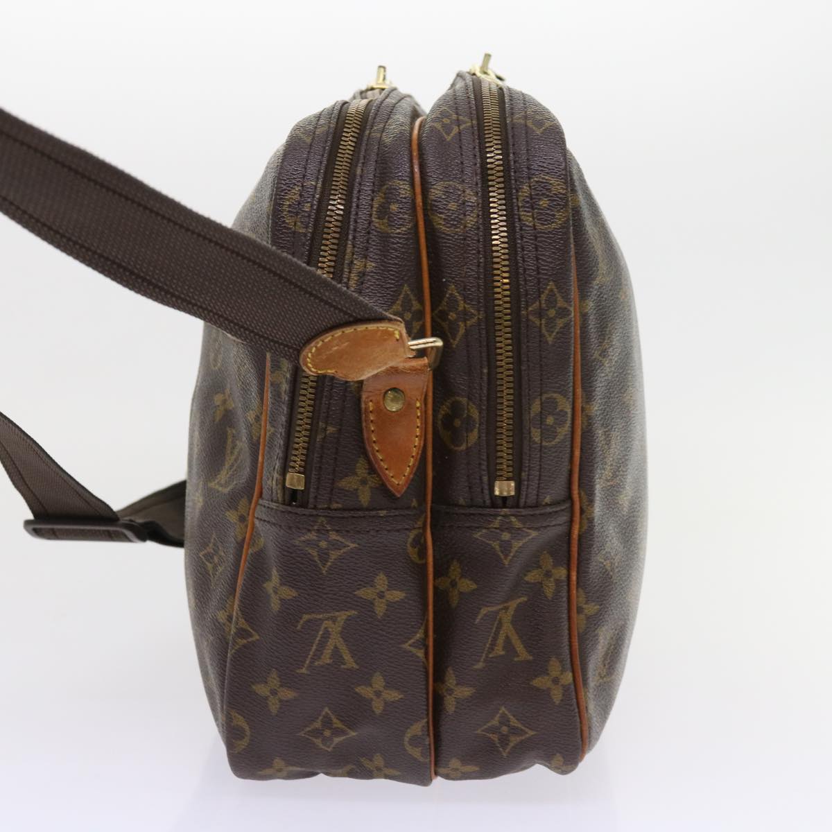 LOUIS VUITTON Reporter Shoulder Bag