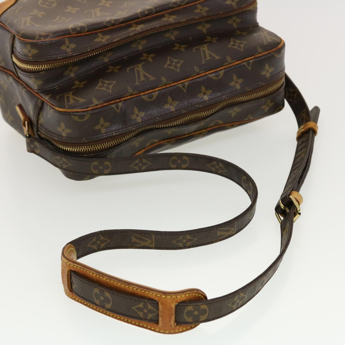 LOUIS VUITTON Nile Shoulder Bag