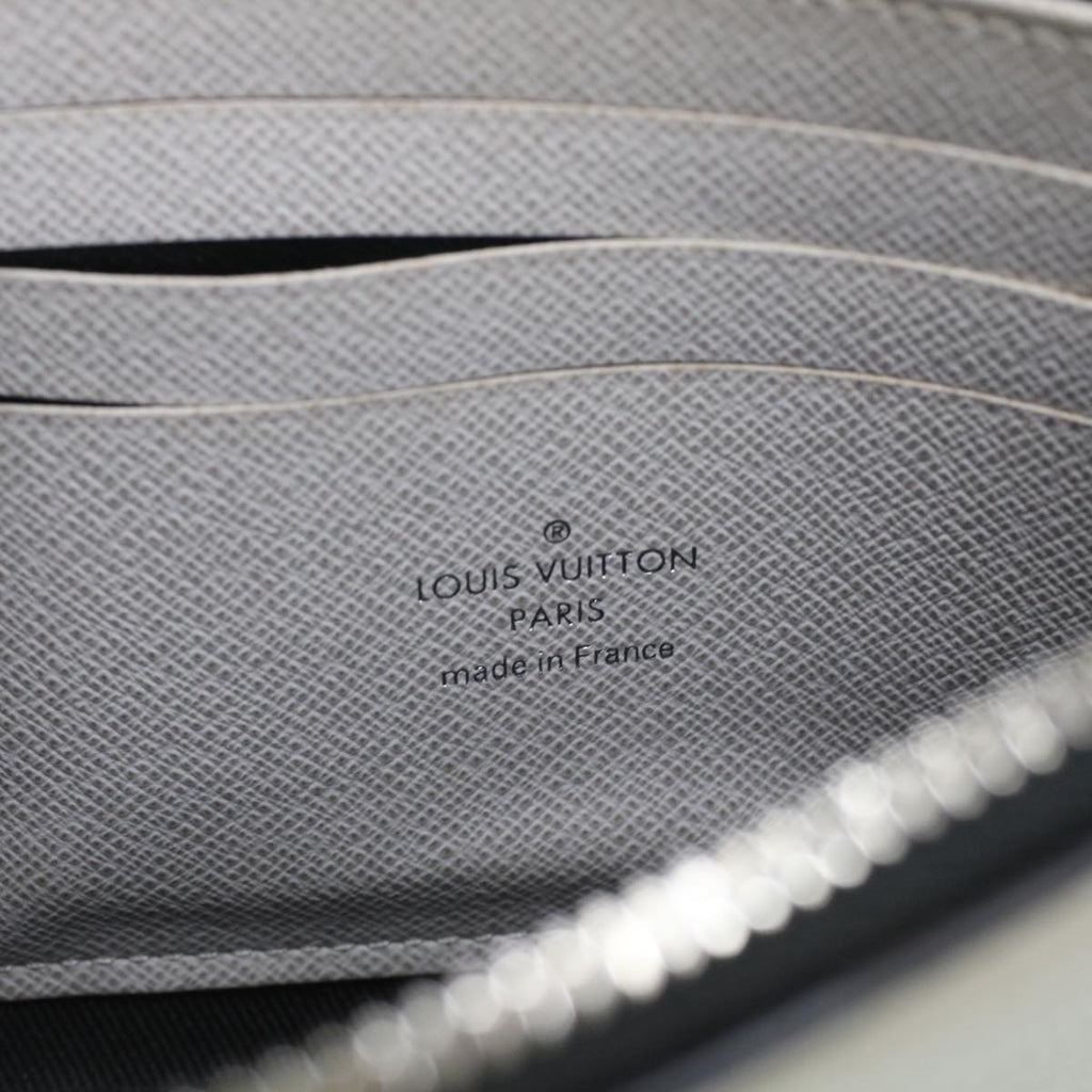 Louis Vuitton Discovery Pochette Monogram Taigarama Gray Leather Clutche & Pouche Bag