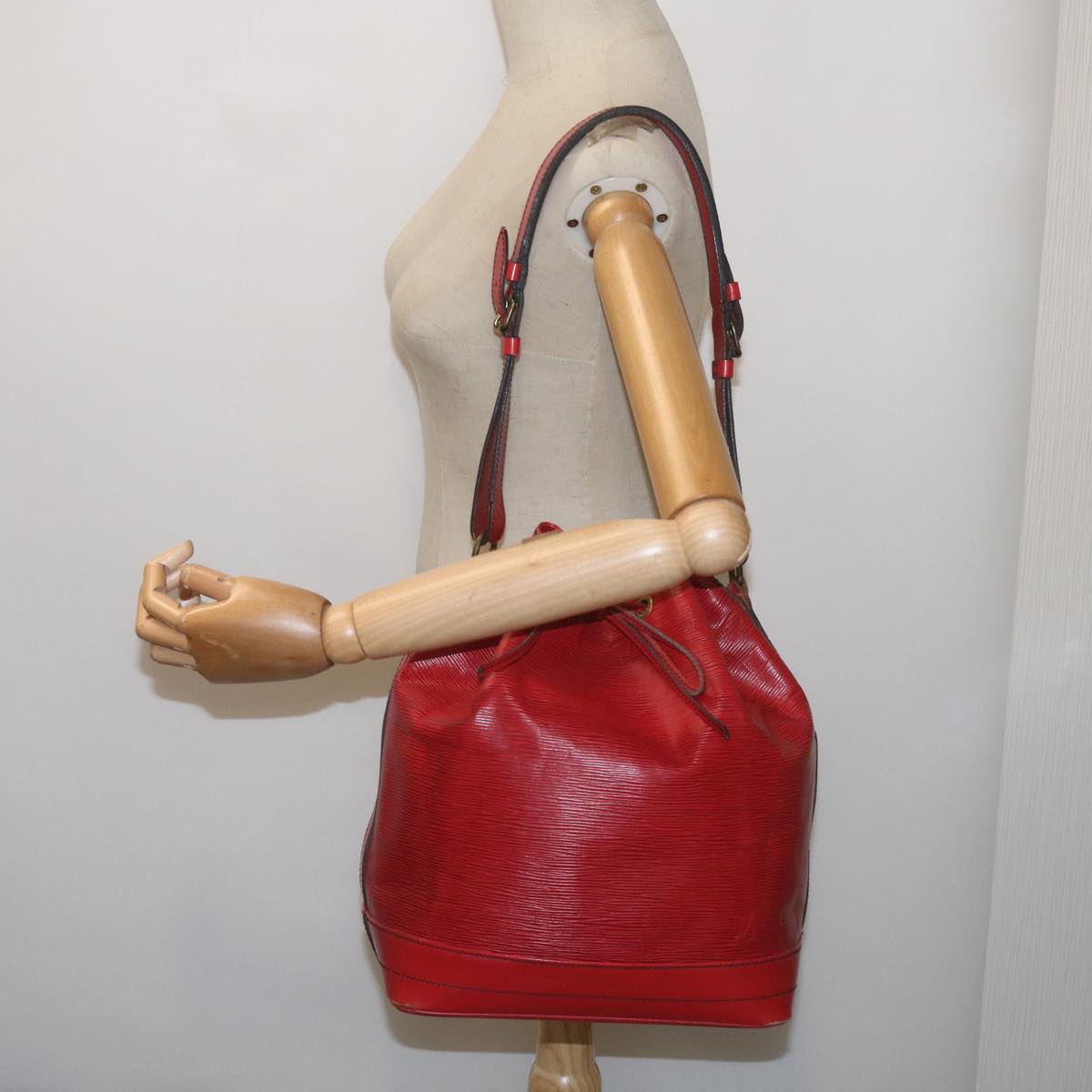 LOUIS VUITTON Noe Shoulder Bag