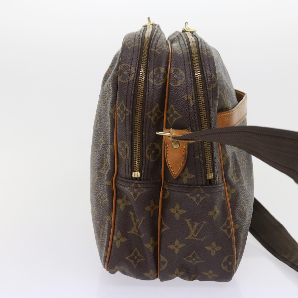 LOUIS VUITTON Reporter Shoulder Bag