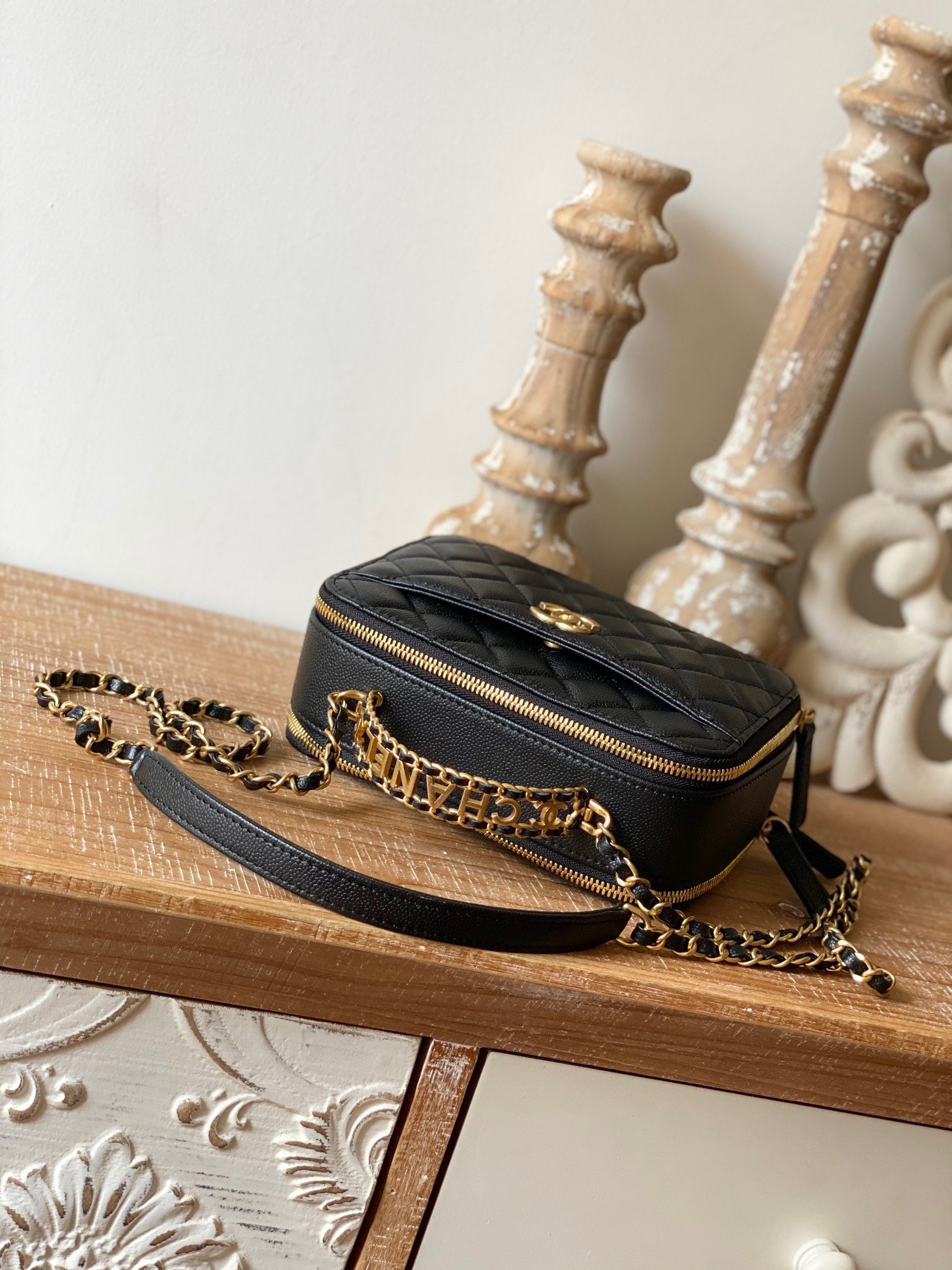 ChanelÃ‚Â Small Vanity Case Gold Hardware Black For Women Handbags, Shoulder Bags 5.9in/15cm AS3228 B08008 94305