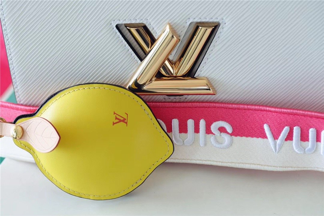 Louis Vuitton Twist MM Epi Light Blue For Women,  Shoulder And Crossbody Bags 9.1in/23cm Louis Vuitton
