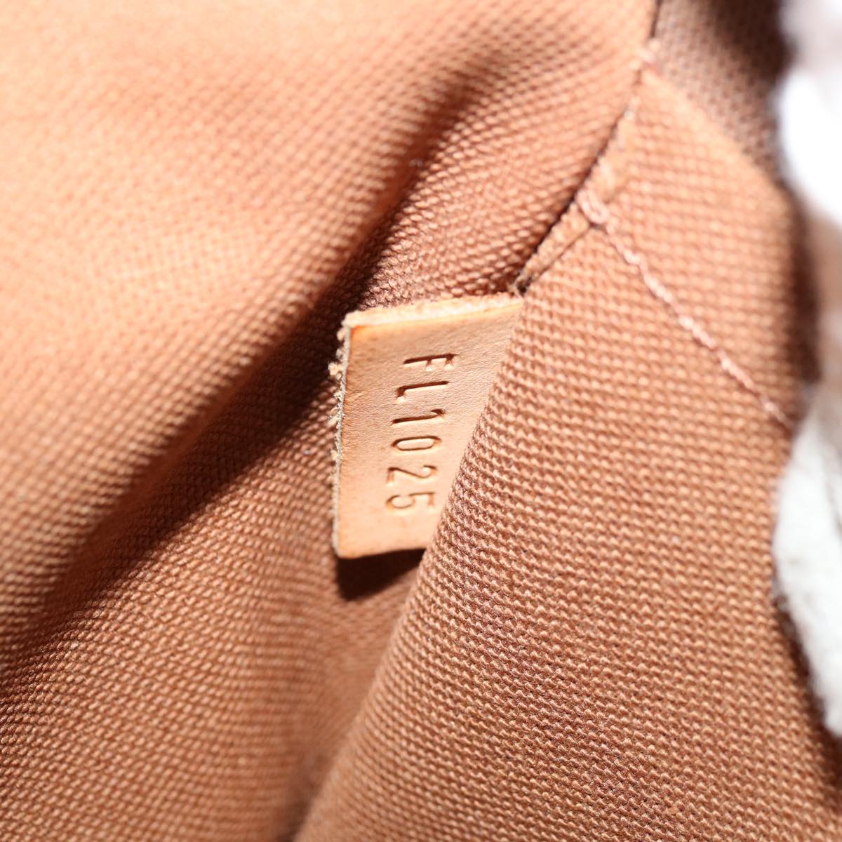 LOUIS VUITTON Popincourt Shoulder Bag