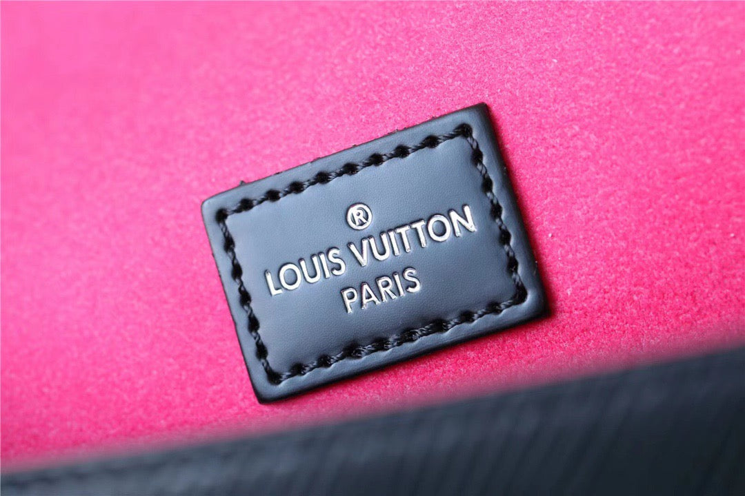 Louis Vuitton Cluny Mini Epi Black For Women,  Shoulder And Crossbody Bags 28cm/11in Louis VuittonÃƒâ€šÃ‚Â 