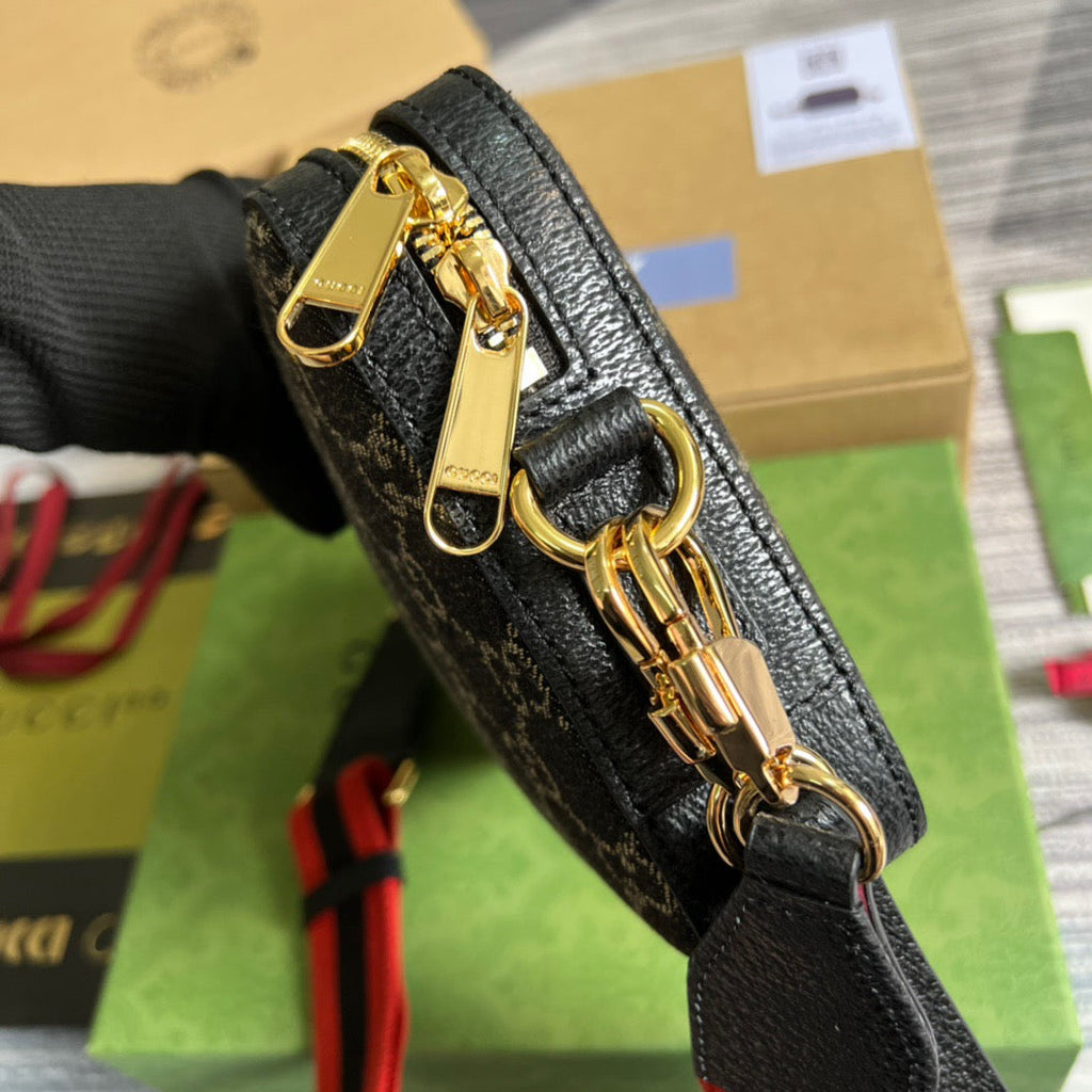 Gucci Shoulder Bag With Interlocking G Black And White Gucci Supreme Canvas For Women  9.6in/24.5cm Gucci