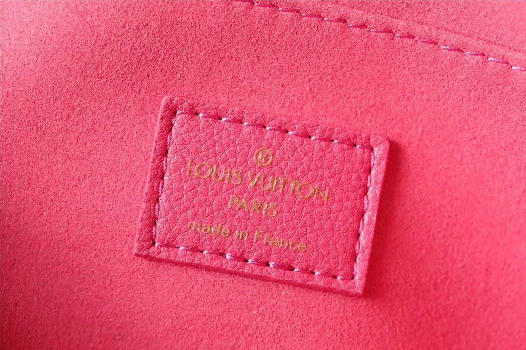 Louis Vuitton Mini Dauphine Monogram GlamIuo Pink For Women,  Shoulder And Crossbody Bags 7.9in/20cm Louis Vuitton M20747